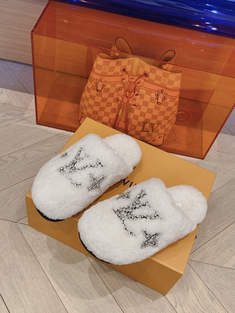 Louis Vuitton Slippers